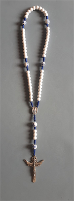 Chapelet artisanal de la Vierge Marie blanc/bleu + croix ste Trinité