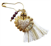 Broche coeur strass (H3) Perles grenat et pompon blanc - Les joyaux de St