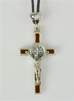 Croix de saint Benoît sur fond émaillé - 4 cm